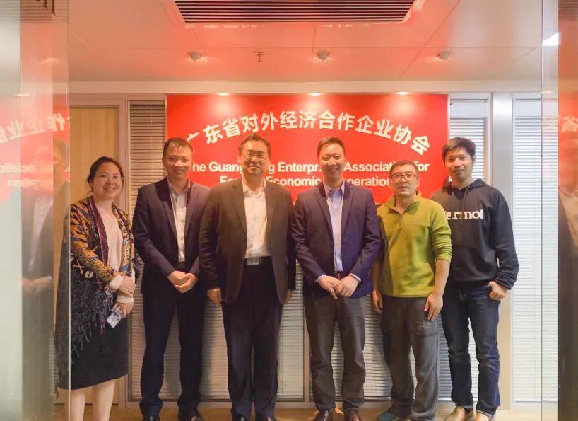 2 月 10 日 廣東省對外經(jīng)濟合作企業(yè)協(xié)會駐莫斯科代表處首席代表&俄羅斯粵商會會長孫繼業(yè)、秘書長于超先、秘書長李欽武、正睿咨詢集團商業(yè)服務(wù)中心總經(jīng)理武文盛（左3）、項目總監(jiān)譚懿（左2）合影
