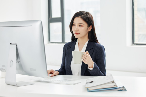 高管薪酬激勵(lì)：吸引和留住人才，推動(dòng)企業(yè)持續(xù)發(fā)展