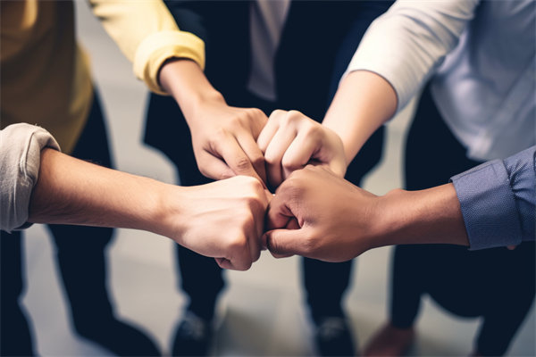 協(xié)同內(nèi)外力量，執(zhí)行經(jīng)營(yíng)計(jì)劃，共創(chuàng)企業(yè)美好明天