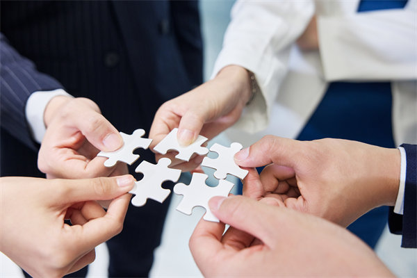 協(xié)同內(nèi)外力量，執(zhí)行經(jīng)營(yíng)計(jì)劃，共創(chuàng)企業(yè)美好明天