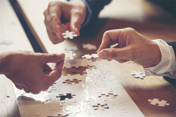 如何優(yōu)化集成供應(yīng)鏈以提升整體響應(yīng)速度與效率？