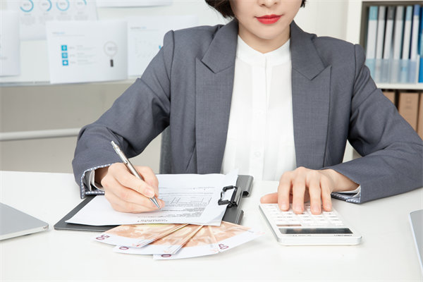 薪酬透明度：公開薪資信息對企業(yè)和員工有何利弊？
