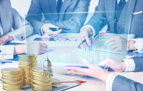 年度計(jì)劃中，如何量化評(píng)估風(fēng)險(xiǎn)與應(yīng)對(duì)策略？