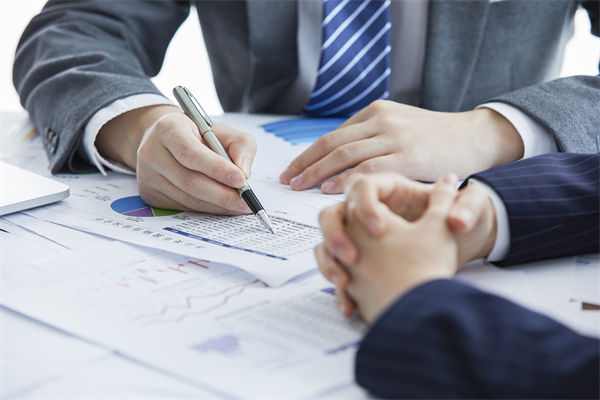 績效導向的預算管理：如何確保企業(yè)預算與KPI掛鉤？