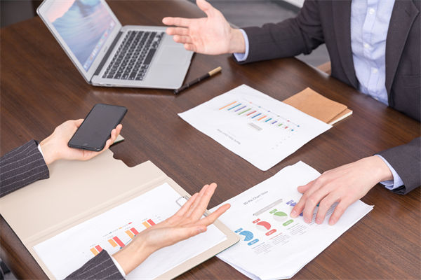 績效導向的預算管理：如何確保企業(yè)預算與KPI掛鉤？