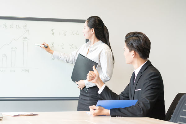 跨部門協(xié)作時(shí)，如何公平地衡量和評(píng)估每個(gè)人的績(jī)效？