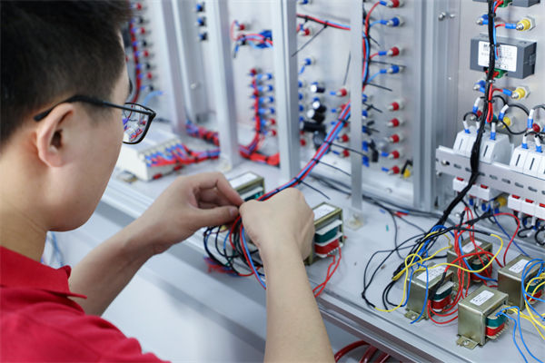 哪些行業(yè)人才火爆就業(yè)市場？人力資源管理有何啟發(fā)？