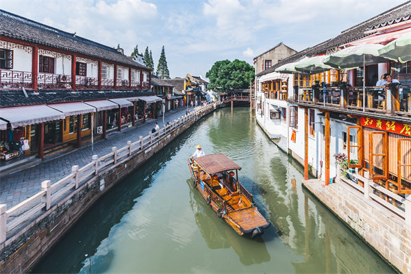 以文化賦能經(jīng)濟(jì)社會(huì)發(fā)展，企業(yè)營銷管理對(duì)此有何啟發(fā)？