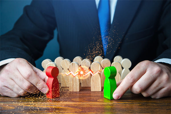 新老業(yè)務(wù)沖突不斷，企業(yè)戰(zhàn)略管理如何平衡布局？