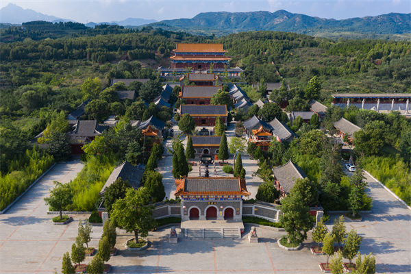 企業(yè)計(jì)劃年年空轉(zhuǎn)？煙臺(tái)年度經(jīng)營咨詢?nèi)绾巫屇繕?biāo)從模糊變可落地？