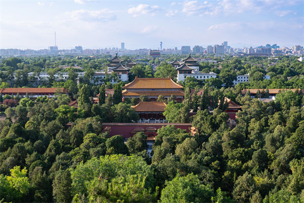 多家公司通知帶薪放假看閱兵，績效管理有何啟示？