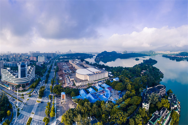 企業(yè)陷戰(zhàn)略迷茫難尋增長(zhǎng)路，肇慶戰(zhàn)略咨詢公司能指明方向嗎？